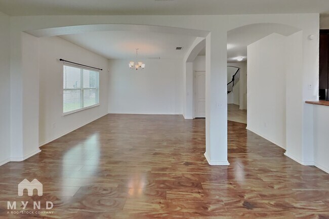 Building Photo - 440 Stonebrook Dr
