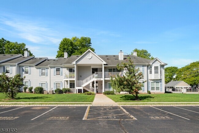 Foto del edificio - 3910 Graham Ct