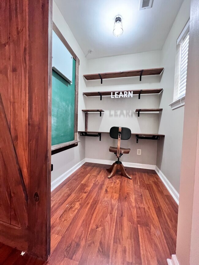 Foto del edificio - 9308 Walden Park Dr