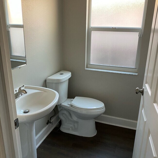 Foto del edificio - 774 Burlwood St