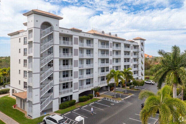 The Carlysle at Woods Edge