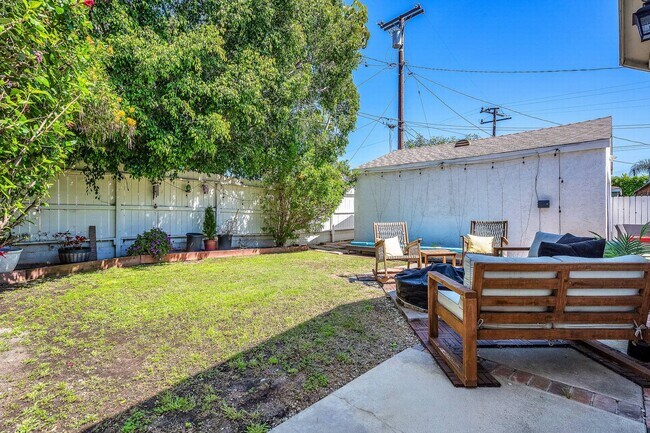 Foto del edificio - 5017 W 123rd Pl
