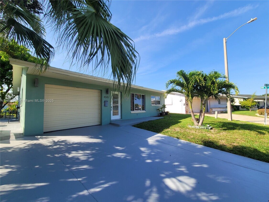 Primary Photo - 4519 NW 49th Dr