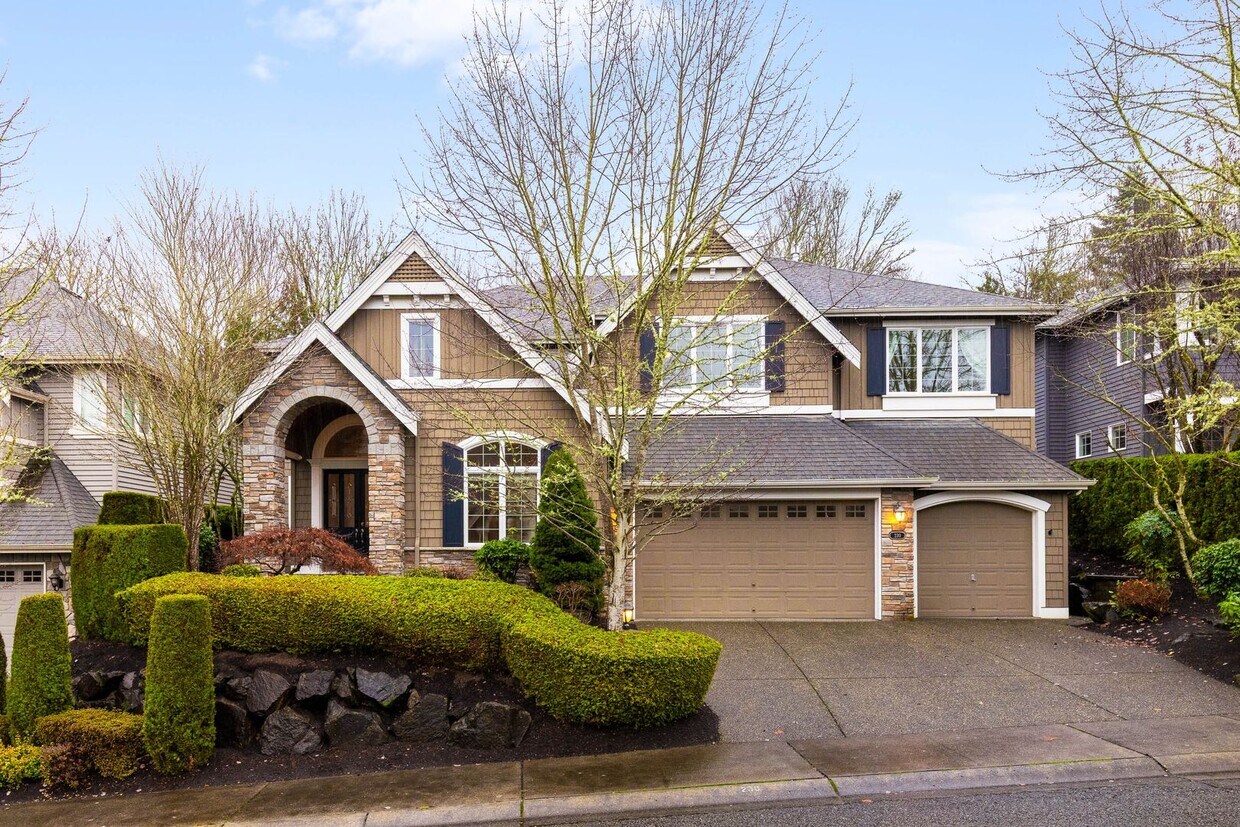Primary Photo - Stunning Sammamish Home, this home is a lifestyle!!