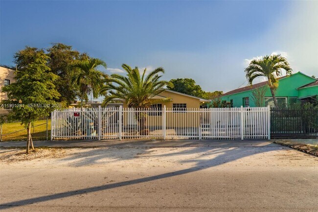 Foto del edificio - 1518 NW 65th St