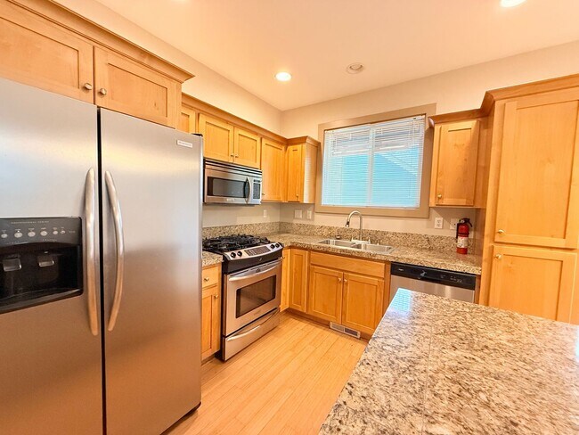 Building Photo - 9554 SW 153rd Ave