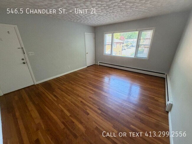 Foto del edificio - 546.5 Chandler St