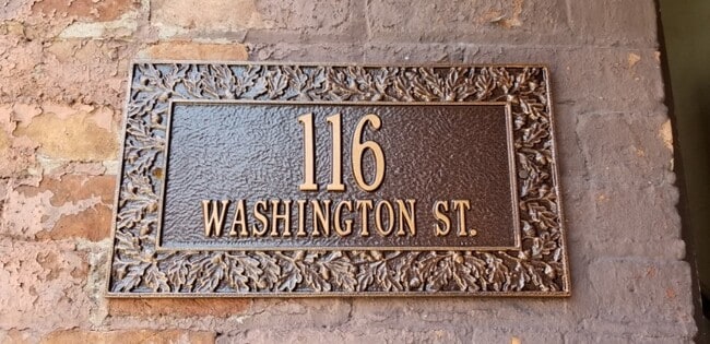 Building Photo - 116 Washington St