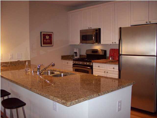 Building Photo - 1051 Glenwood Station Ln