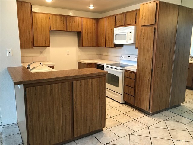 Primary Photo - 21372 Brookhurst St
