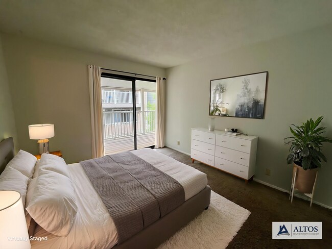 Building Photo - Nice 2 bed 2 bath second floor unit near Buckley Air Force base!