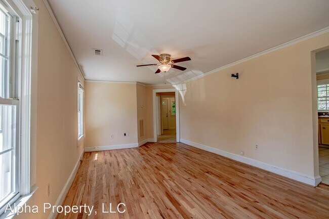 Building Photo - 2 br, 1 bath House - 105 West Avenue