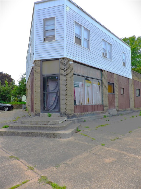 Building Photo - 217 Middlesex Rd