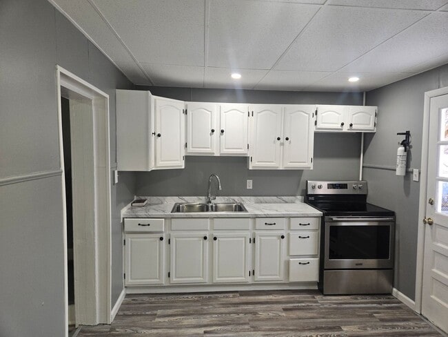 Building Photo - 56 W Garrison St