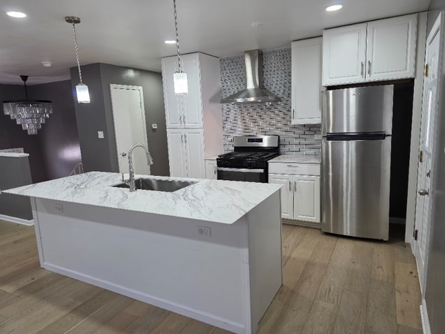 Photo - 310 Merrill Ave House