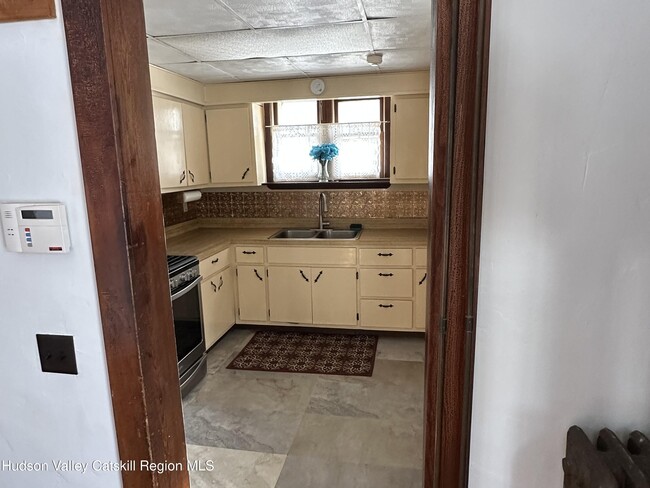 Building Photo - 1 Church St