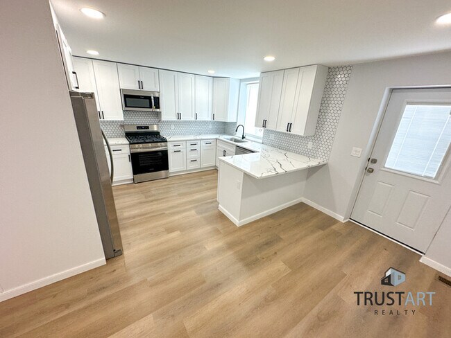 Foto del edificio - 3 bed/2.5 bath House in North East Philade...