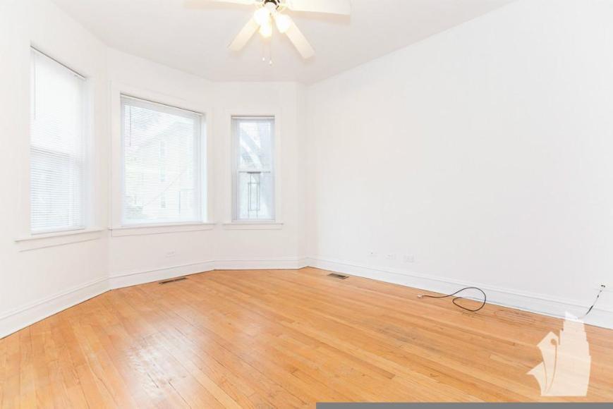 Primary Photo - 2 bedroom in Chicago IL 60613