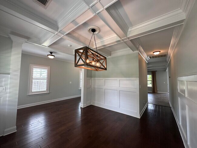 Building Photo - 1731 Edenburg Way