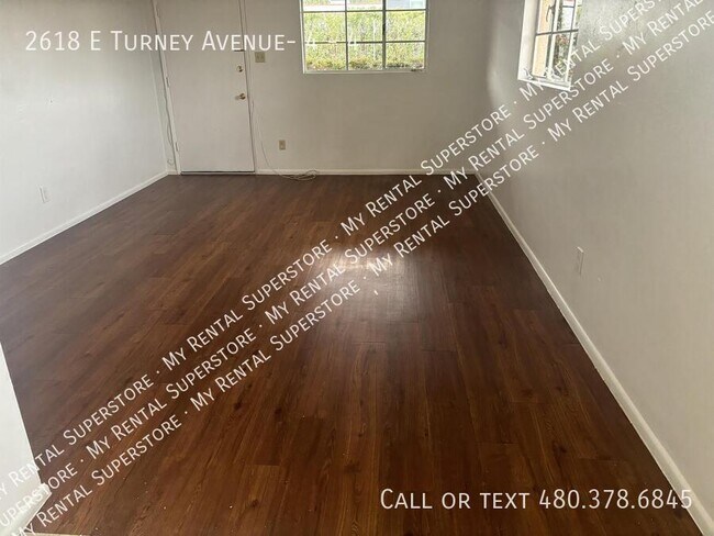 Foto del edificio - 2618 E Turney Ave