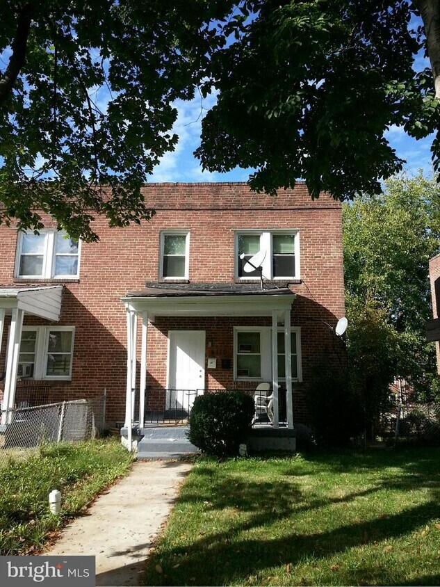 Building Photo - 4110 Woodhaven Ave