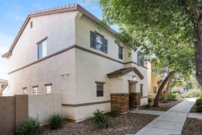 Foto del edificio - 14141 W Country Gables Dr