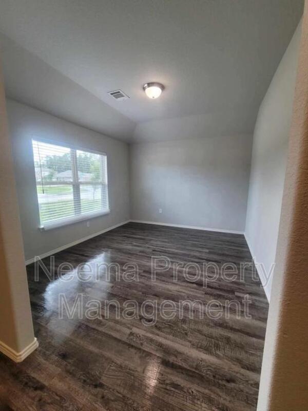 Building Photo - 21011 Wenze Ln