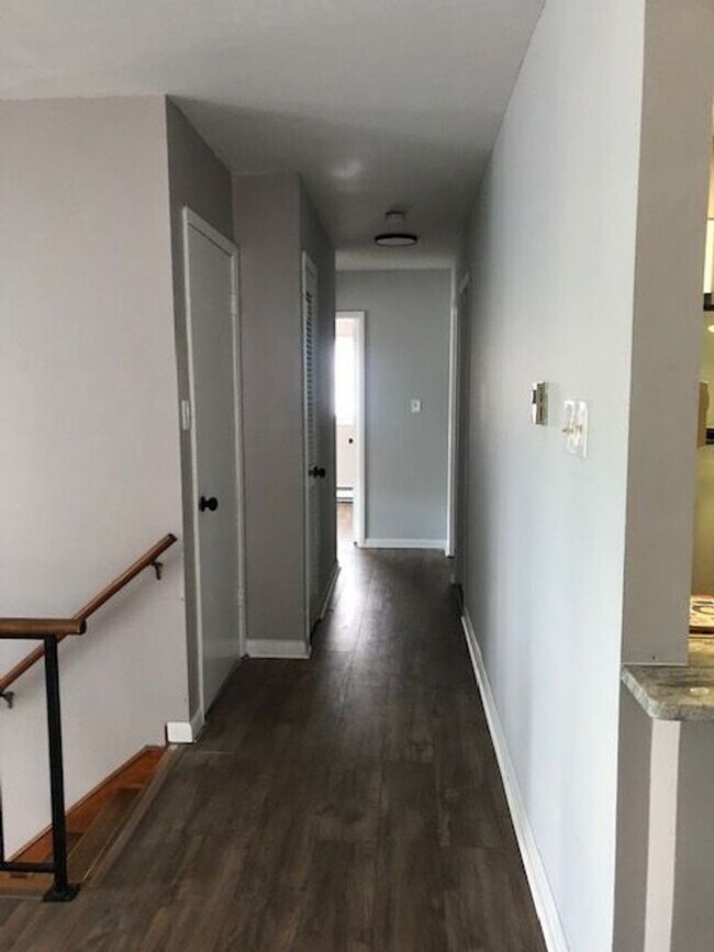 Foto del edificio - 243 W High St