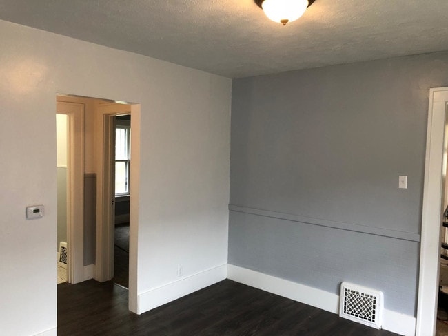 Building Photo - 1332 Bowman