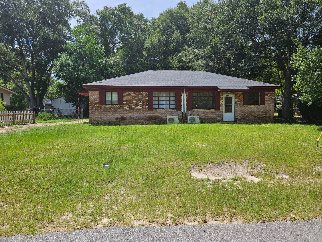 Foto principal - 289 Oak Ln