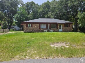 289 Oak Ln