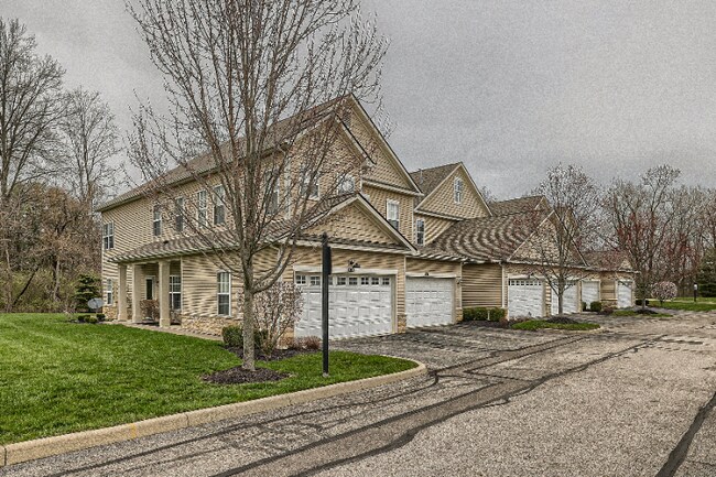 Building Photo - 9136 Scenic View Cir