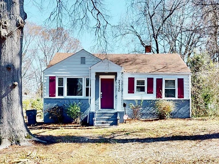 Primary Photo - 2320 Vanderbilt Rd