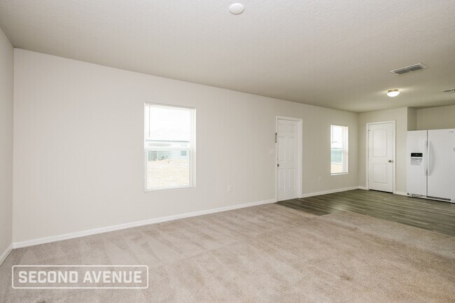 Foto del edificio - 106 Tulip Ln