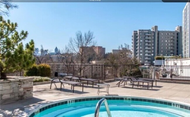 Foto del edificio - 2277 Peachtree Rd