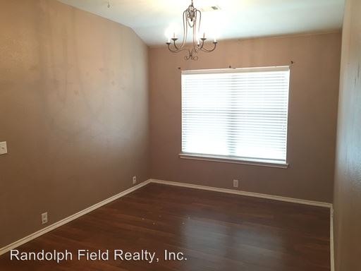 Building Photo - 1633 Rolling Brook Ln