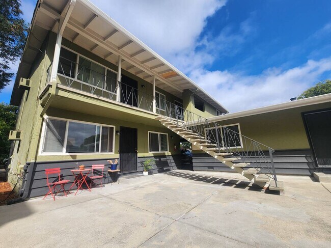 Foto del edificio - 2634 Baldwin Ln