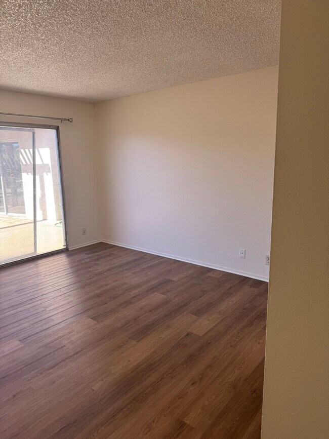 Foto del edificio - 74430 Driftwood Dr