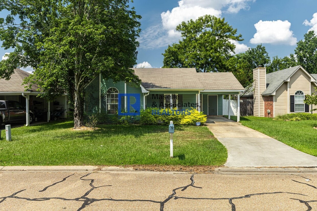 Foto principal - 2 Bed/1 Bath in Barnett Bend in Brandon