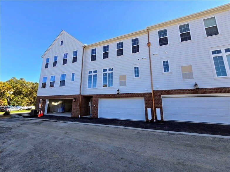 Foto principal - 903 Vaughn Ln