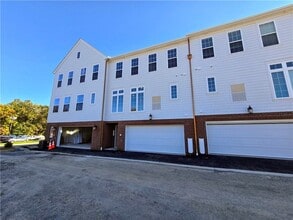 Building Photo - 903 Vaughn Ln