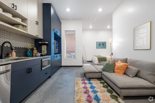 Interior Photo - aQui 355 Apartments