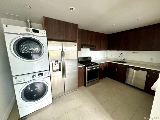 Foto del edificio - 84-03 Lander St