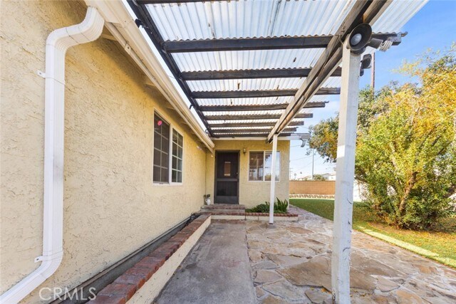 Foto del edificio - 19148 Saticoy St