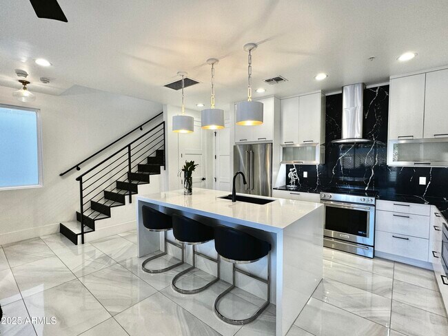 Foto del edificio - 3107 N 70th St