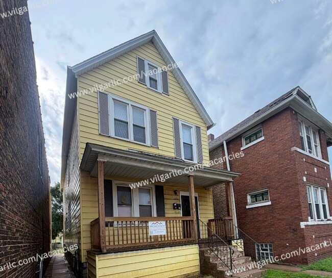 Foto del edificio - 4856 Magoun Ave