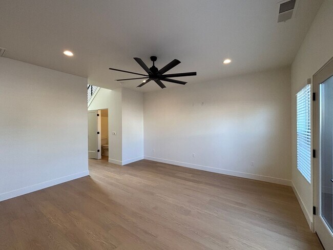 Foto del edificio - 73 N 520 W