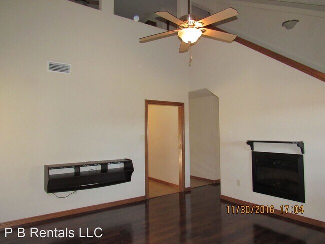 Building Photo - 4 br, 2 bath House - 5417 NW King Richard ...