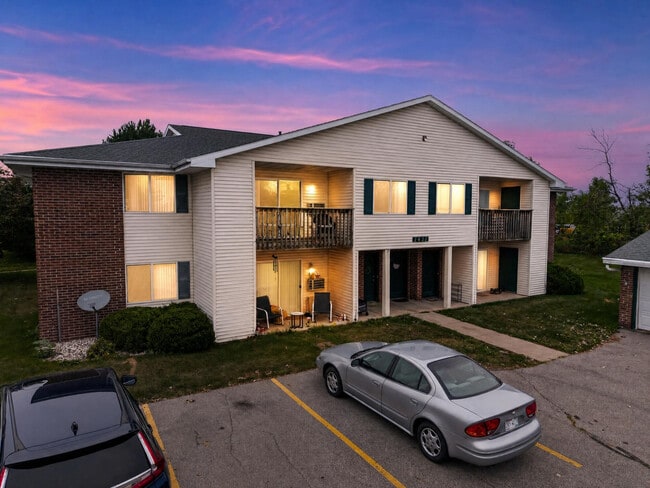 Building Photo - Midway Gardens Apartments