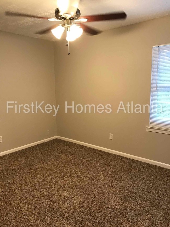 Building Photo - 3095 Fairburn Rd